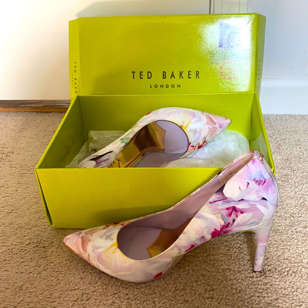 Ted baker pump